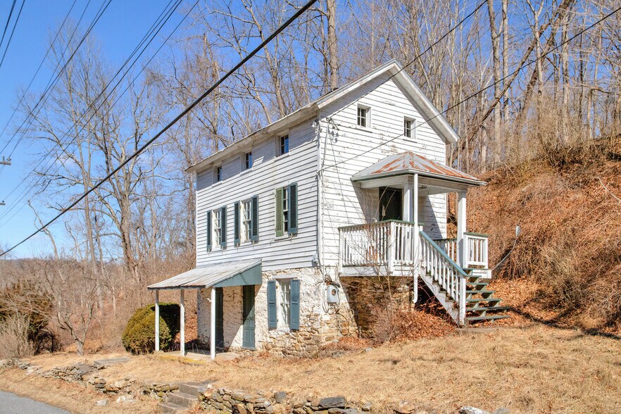 More Photos Of 14943 York Rd, Sparks Glencoe Specialty For Sale