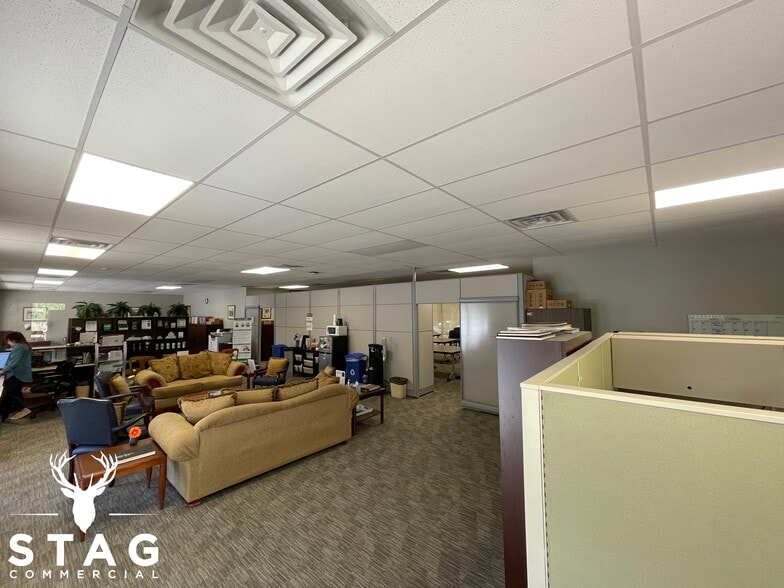 More Photos Of 1716 Scripture St, Denton Office Residential For Lease