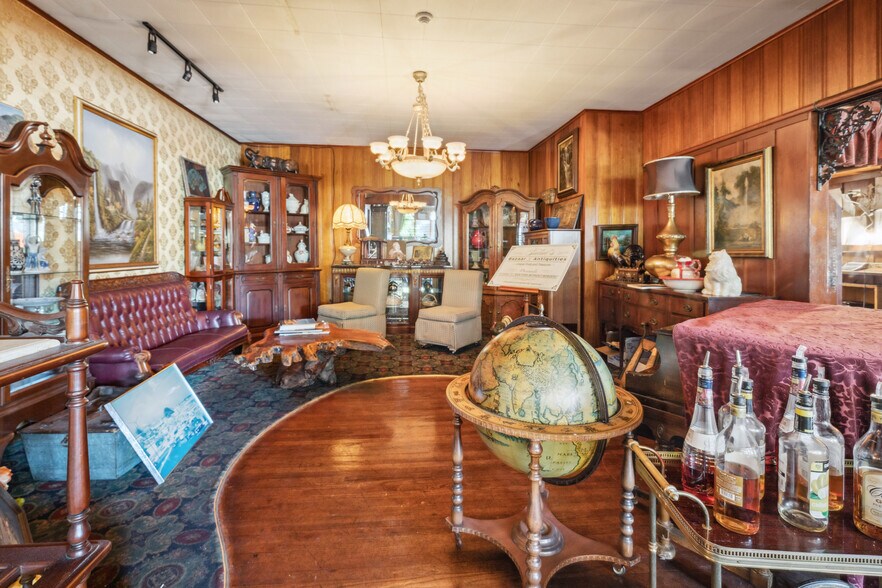 More Photos Of 13300 Big Basin Way, Boulder Creek Restaurant For Sale