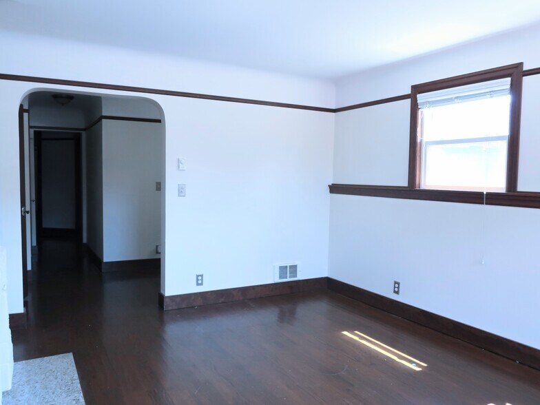 More Photos Of 6710 Greenwood Ave N, Seattle Apartments For Sale