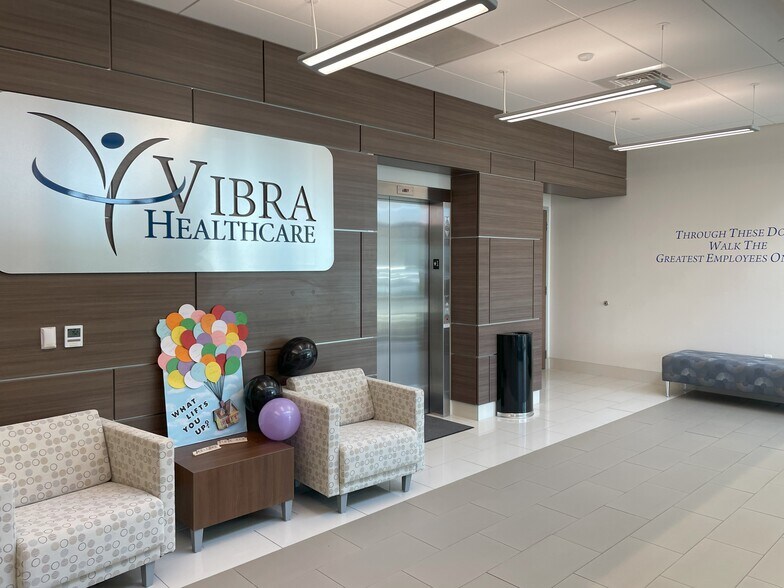 More Photos Of 4600 Lena Dr, Mechanicsburg Office For Lease