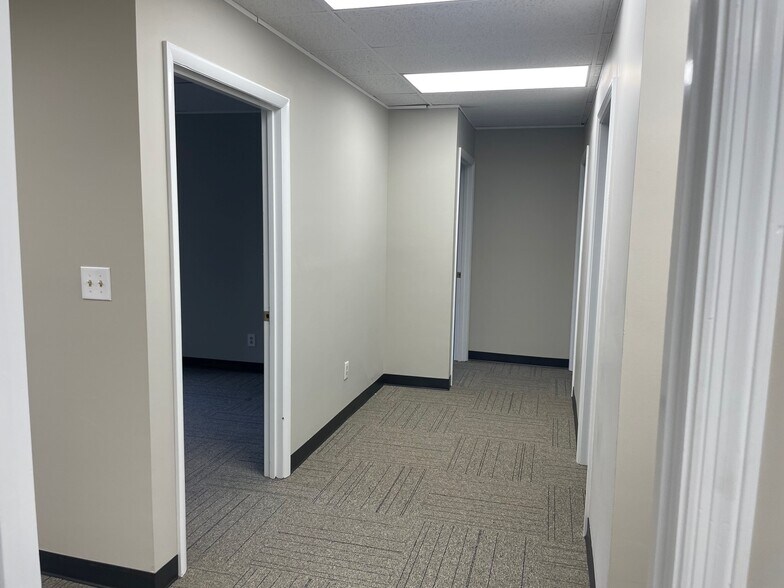 More Photos Of 363 Pierce Ave, Macon-Bibb Office For Sale