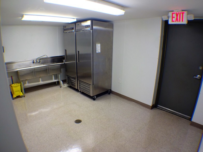More Photos Of 115 W Main St, Lexington Restaurant For Sale