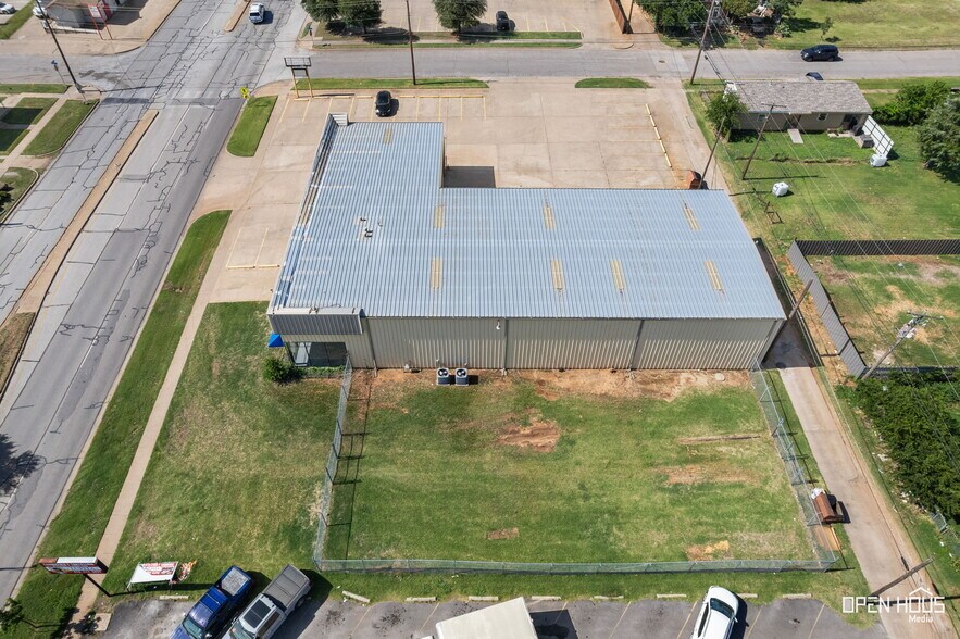 More Photos Of 2412 Kemp Blvd, Wichita Falls Light Manufacturing For Sale
