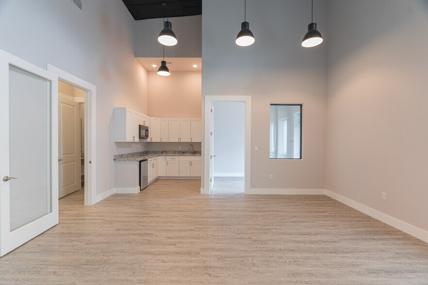 More Photos Of 350 Nursery Rd, Spring Medical For Lease