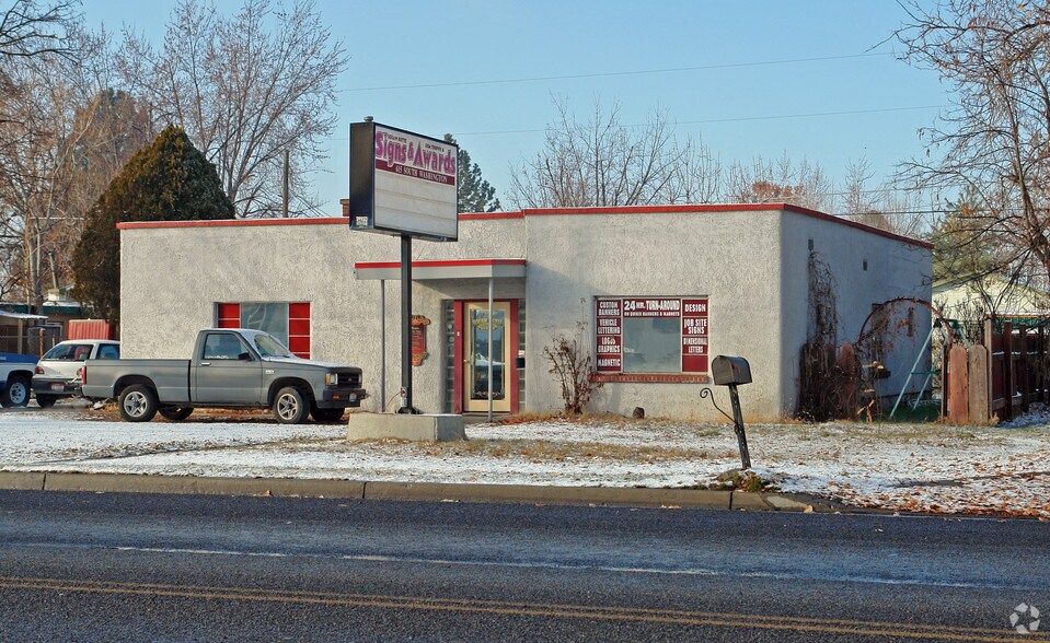 More Photos Of 615 S Washington Ave, Emmett Freestanding For Sale