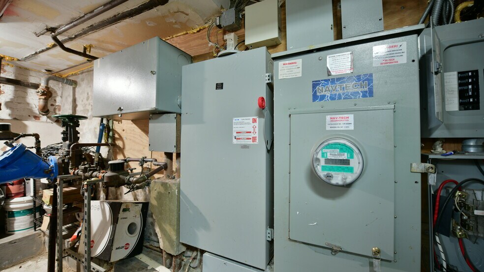 More Photos Of 5909 71st Ave, Ridgewood Restaurant For Sale