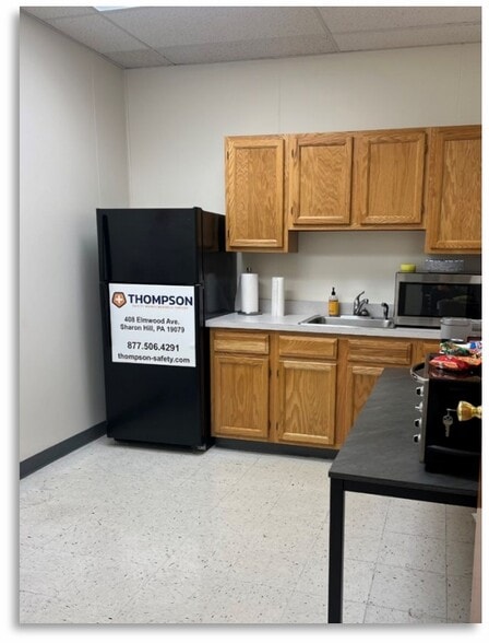 More Photos Of 408 Elmwood Ave, Sharon Hill Distribution For Lease