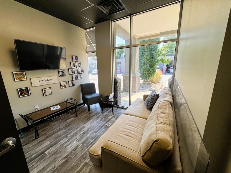 More Photos Of 6949 Stage Rd, Memphis Freestanding For Sale