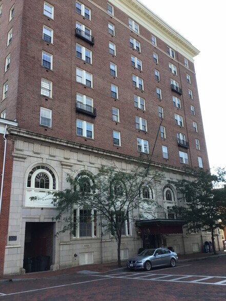 More Photos Of 500 Court Sq, Charlottesville Office Residential For Sale