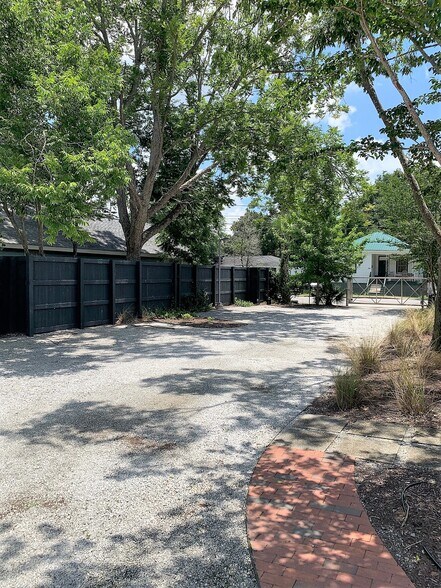 More Photos Of 3200 N Carolina Ave, North Charleston Office For Sale