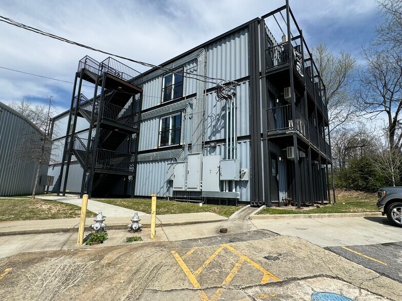 More Photos Of 1130 Chattahoochee Ave NW, Atlanta General Retail For Lease