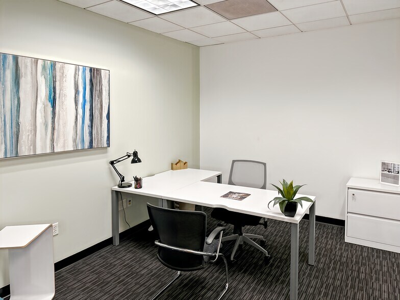 Primary Photo Of 6303 Owensmouth Ave, Woodland Hills Coworking Space