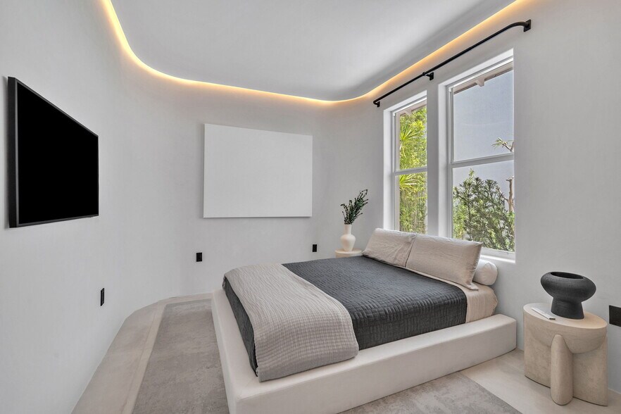 More Photos Of 120 NE 25th St, Miami Specialty For Sale