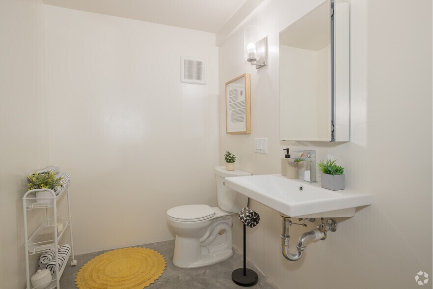 More Photos Of 820 S St, Sacramento Apartments For Sale