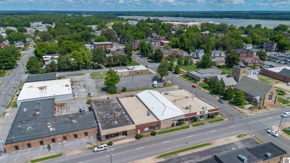 More Photos Of 703 Jefferson St, Paducah Office For Sale