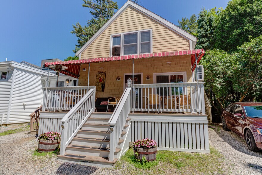 More Photos Of 200 Shore Rd, Ogunquit Restaurant For Sale