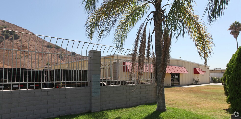 More Photos Of 2778-2788 Pomona Blvd, Pomona Warehouse For Lease