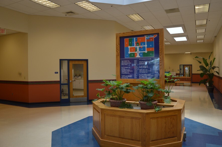 More Photos Of 1300 Sunset Dr, Grenada Medical For Lease