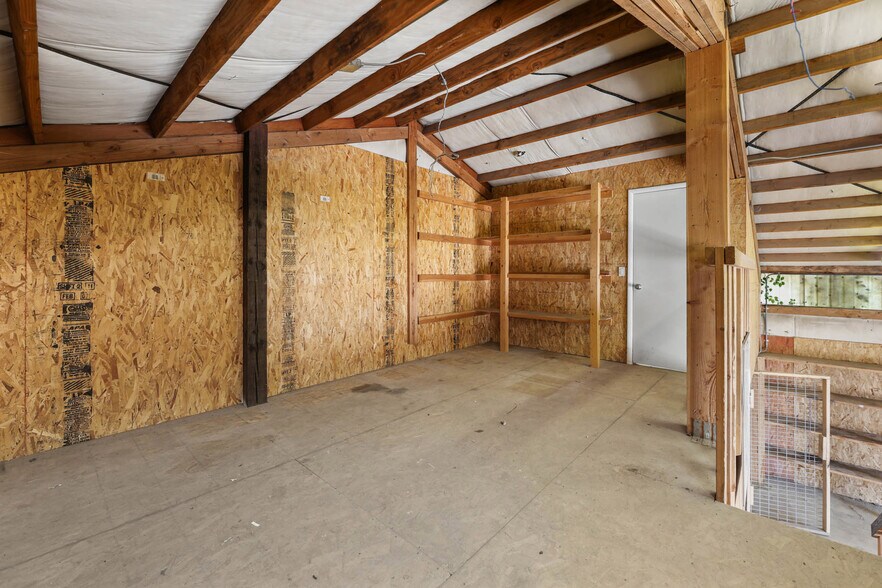 More Photos Of 7706 S Locust St, Midvale Office For Sale