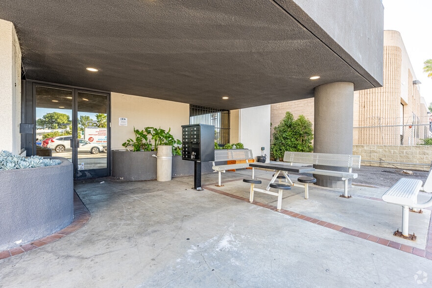 More Photos Of 6746 Valjean Ave, Van Nuys Loft Creative Space For Lease