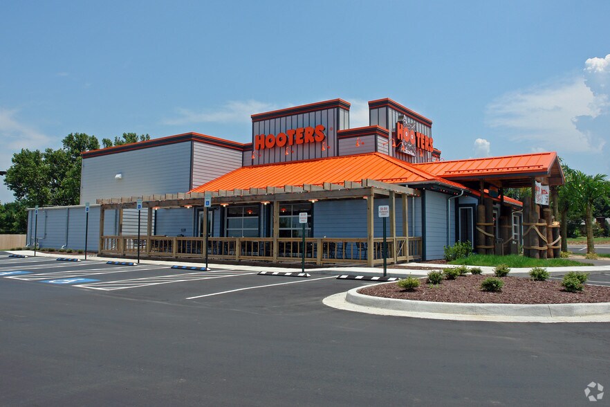 More Photos Of 6401 Rogers Ave, Fort Smith Restaurant For Sale