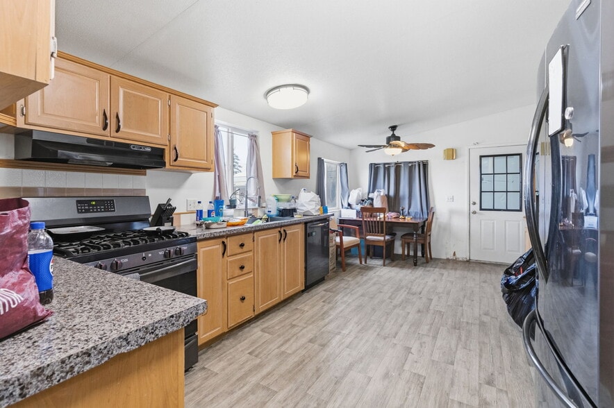 More Photos Of 29850 Kelso St, Eugene Industrial For Sale