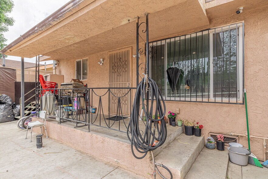 More Photos Of 15723 Kadota St, Sylmar Land For Sale