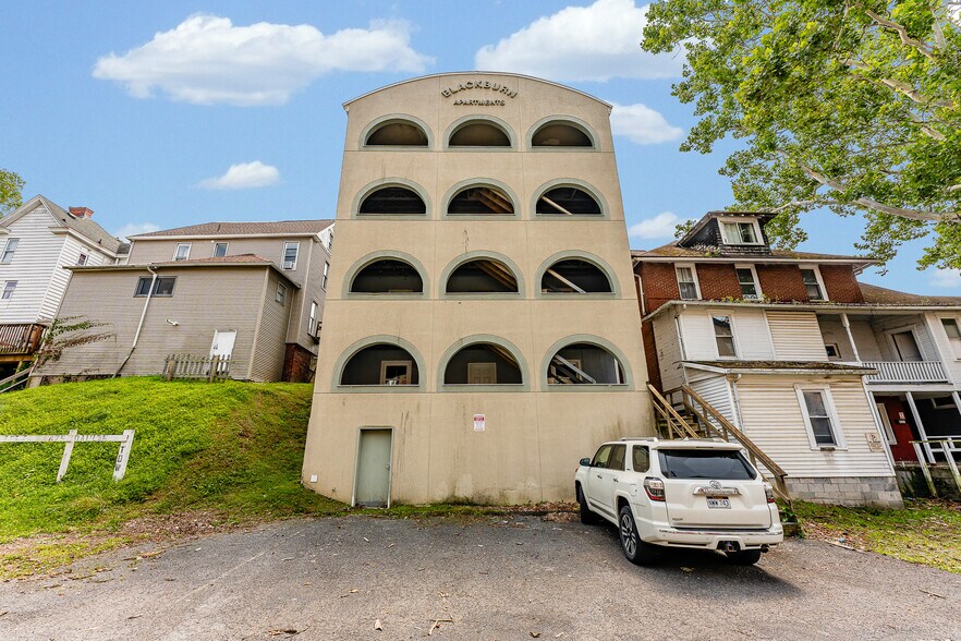 More Photos Of 471 Dallas St, Morgantown Apartments For Sale