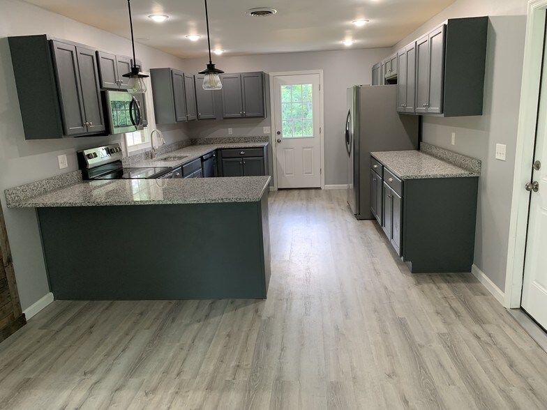 More Photos Of 9215 Baltimore National Pike, Middletown Specialty For Sale