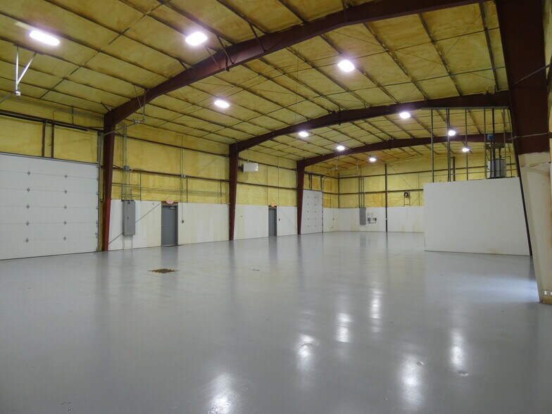 More Photos Of 151 W Henry Trusler Way, Shelton Warehouse For Lease