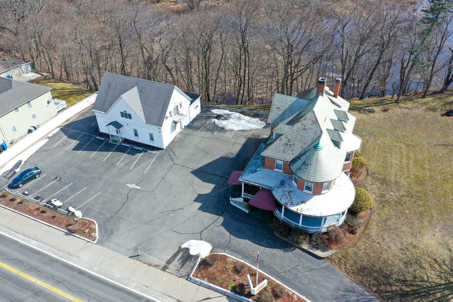 More Photos Of 1501 Lonsdale Ave, Lincoln General Retail For Sale