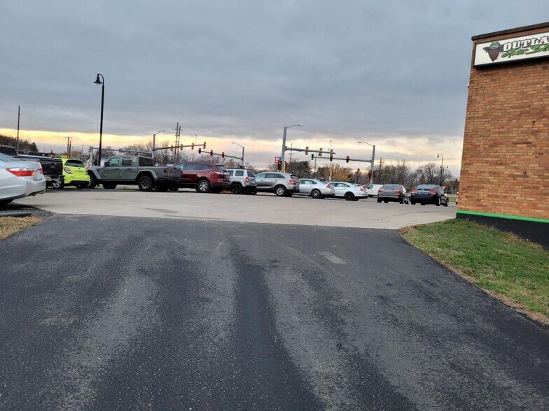 More Photos Of 559 N Hastings Way, Eau Claire Research And Development For Sale