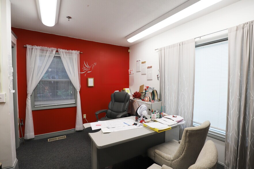 More Photos Of 80 Davis Straits, Falmouth Storefront Retail Office For Lease