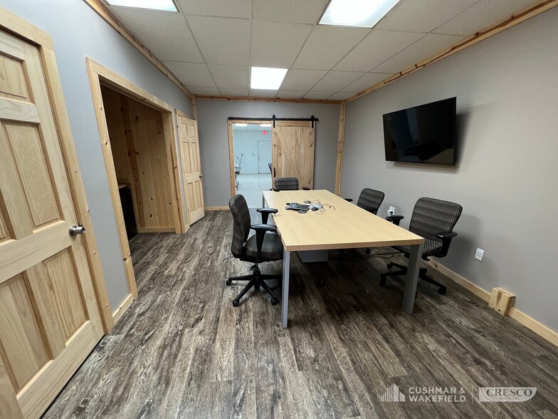 More Photos Of 7059 Avon Belden Rd, North Ridgeville General Retail For Sale