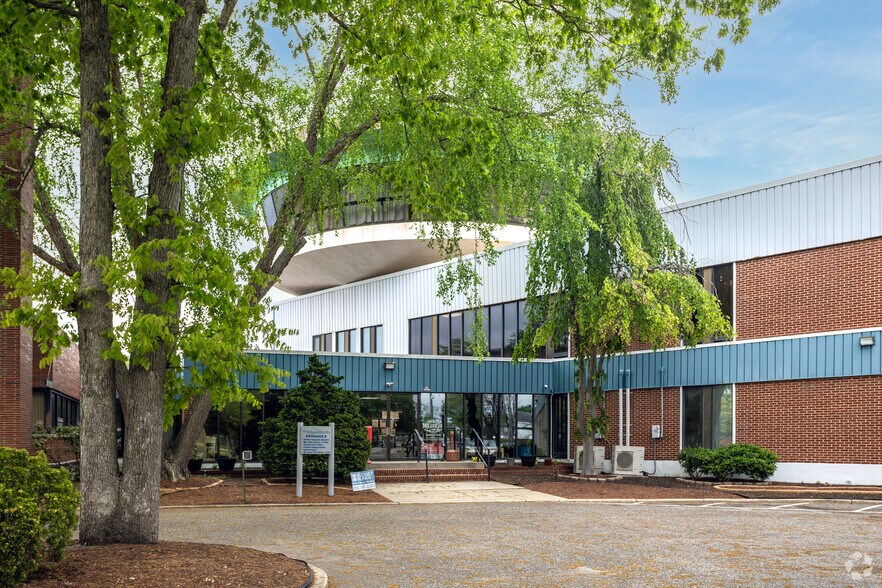 More Photos Of 600 G St, Millville Light Manufacturing For Lease