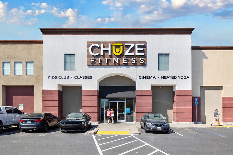 More Photos Of 6061 Florin Rd, Sacramento Health Club For Sale