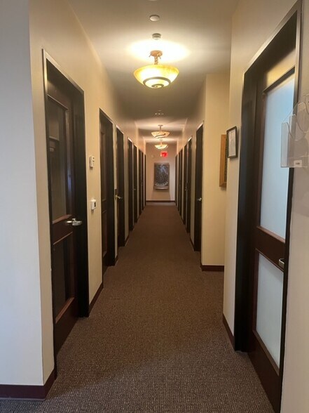 More Photos Of 1437 Highway 6, Sugar Land Medical For Lease