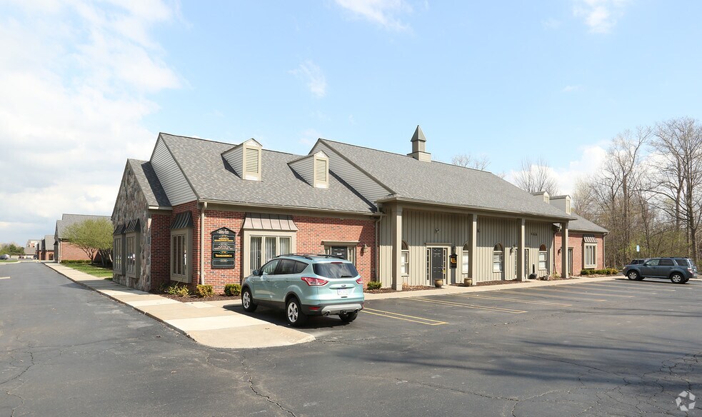 More Photos Of 37701-37785 Pembroke Ave, Livonia Office For Sale