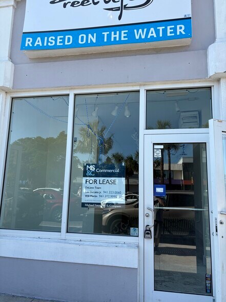 More Photos Of 19-23 N Blvd Of Presidents, Sarasota Storefront For Lease