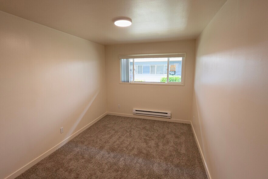 More Photos Of 9037 16th Ave SW, Seattle Apartments For Sale