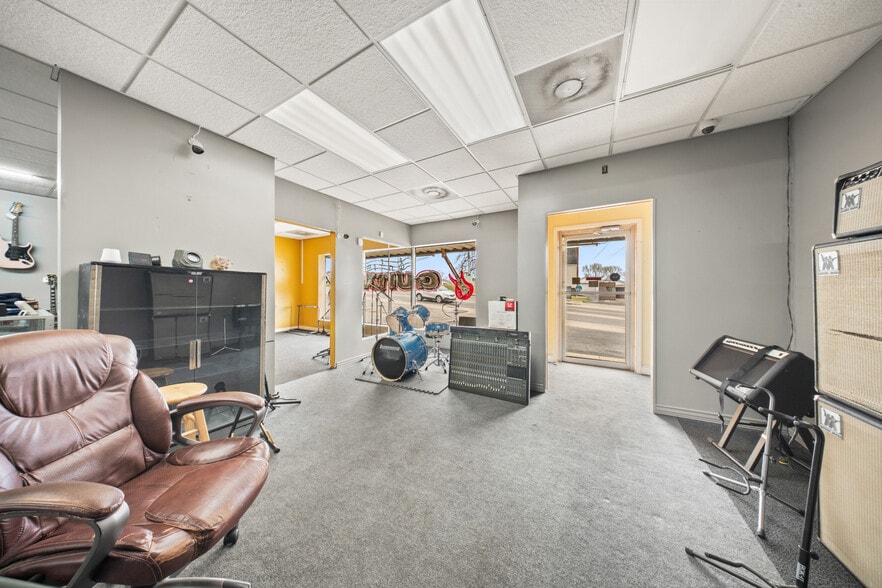 More Photos Of 1201 Argillite Rd, Flatwoods Freestanding For Sale