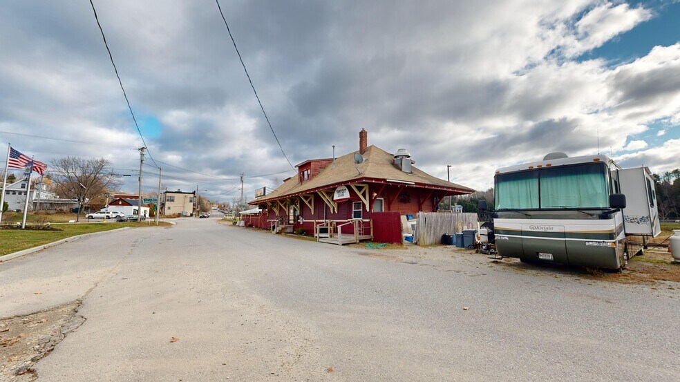 More Photos Of 695 Lisbon St, Lisbon Restaurant For Sale