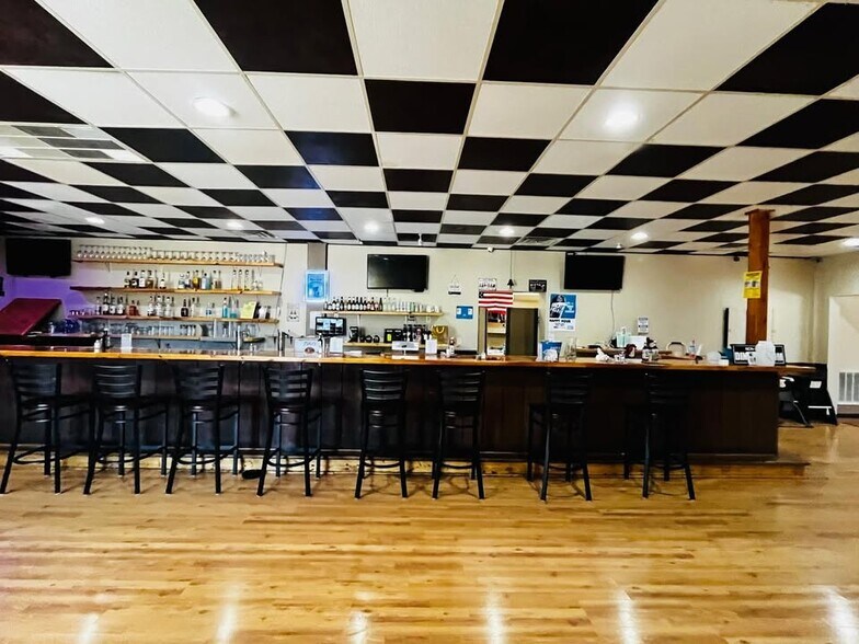 More Photos Of 716 N Main St, Moorefield General Retail For Sale