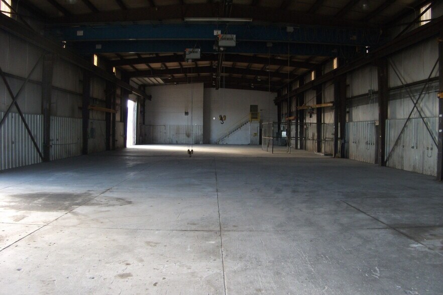 More Photos Of 187 Gusher st, Evansville Manufacturing For Lease