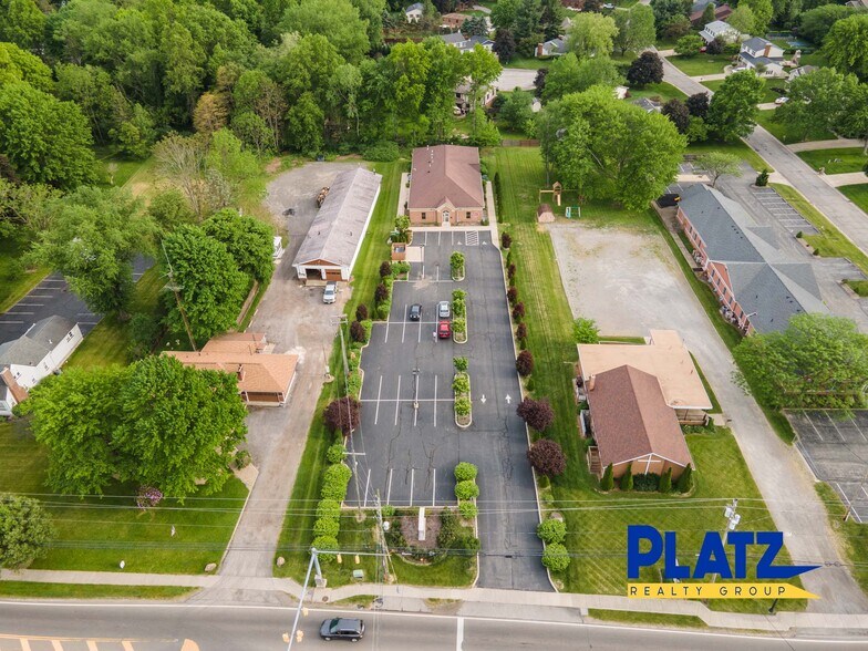 More Photos Of 8828 E Market St, Warren Medical For Lease