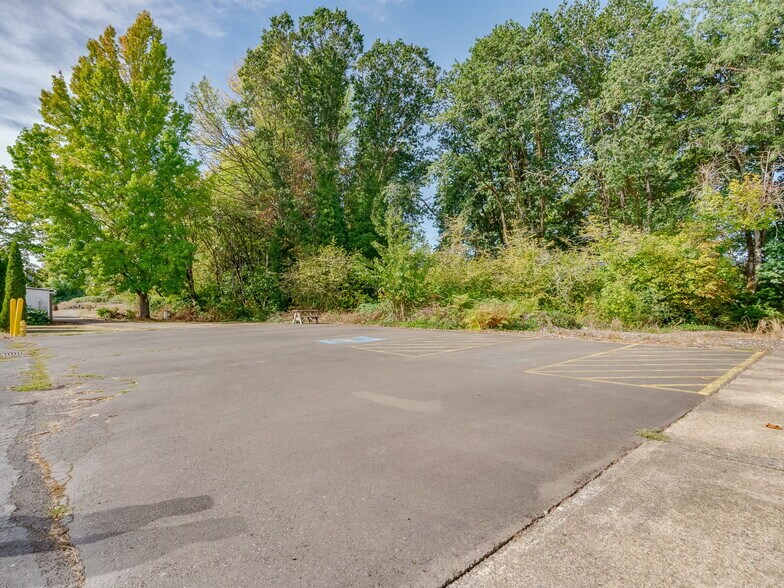 More Photos Of 16700 S Highway 99W, Amity Distribution For Sale