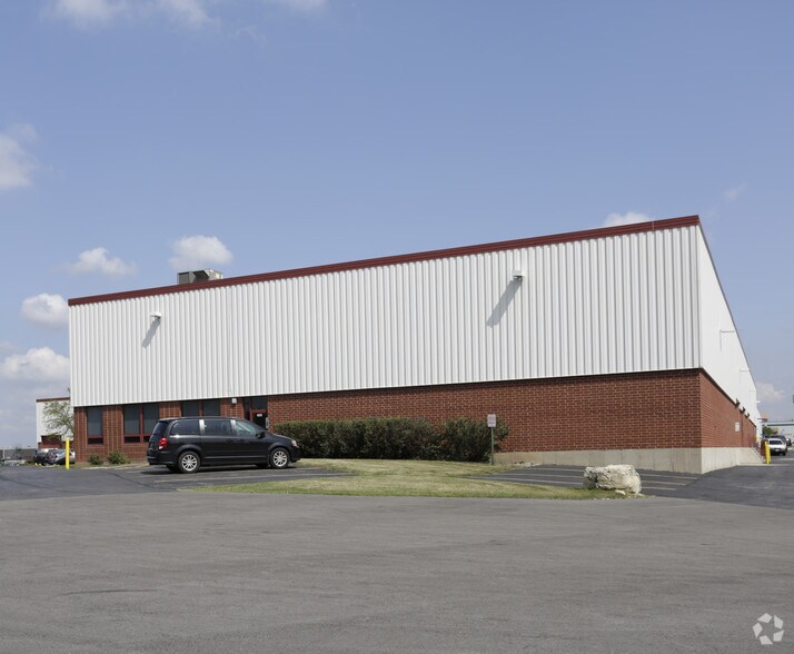 More Photos Of 1243-1253 Naperville Dr, Romeoville Warehouse For Lease