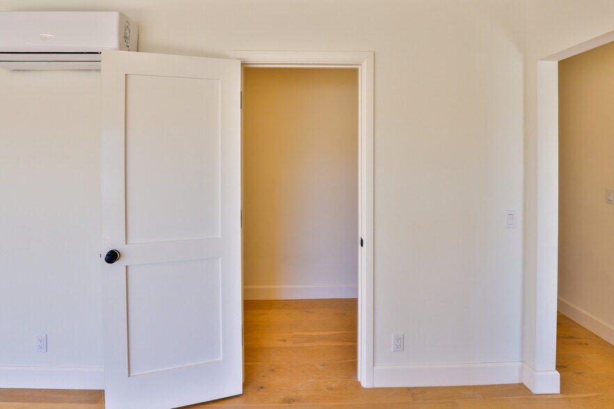 More Photos Of 22227 Pacific Coast Hwy, Malibu Apartments For Sale