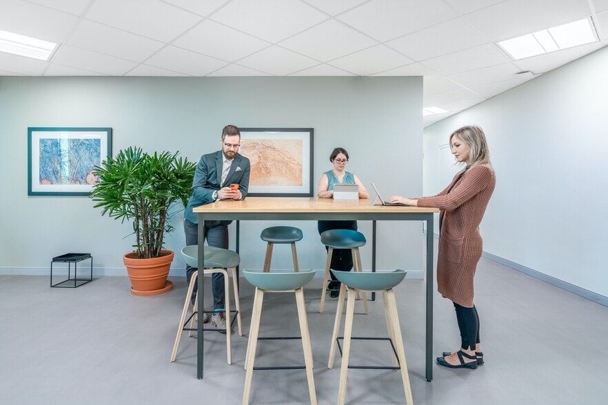 More Photos Of 200 Bay St, Toronto Office For Lease